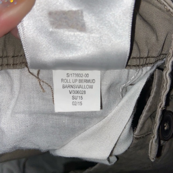 Size 6 Roll Up Bermuda Shorts - Picture 3 of 4